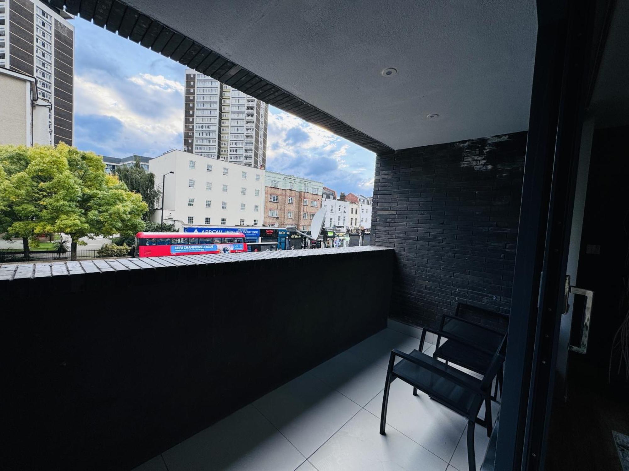 The Edge Ft1 London